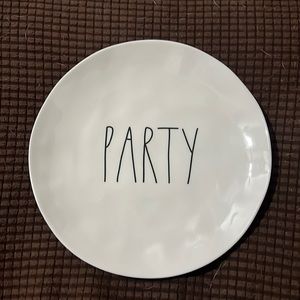 Rae Dunn party plate